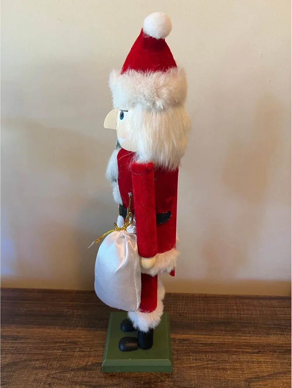 2015 Santa Claus Wooden Christmas Nutcracker Figurine 13 3/4” L tree Toy Sack
